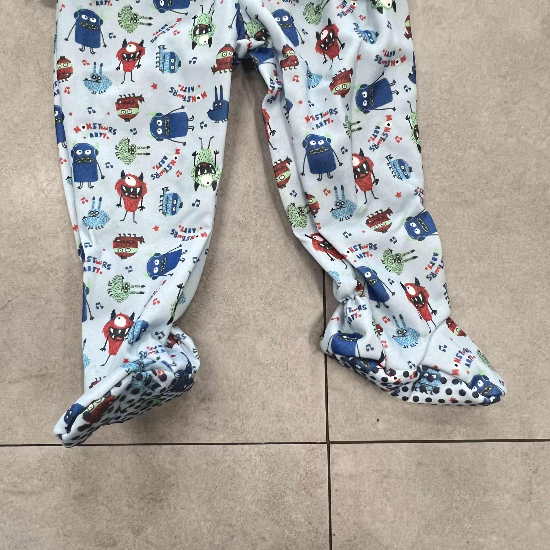 product-Ready-made Baby Sleepwear Non-Slip Sole Long Sleeve Two Piece Pajamas, Plastic Print P​atter-1